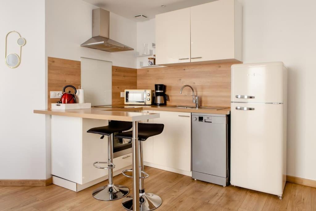 Maison Tourangelle Chic & Cosy Avec Cour Tours Eksteriør billede