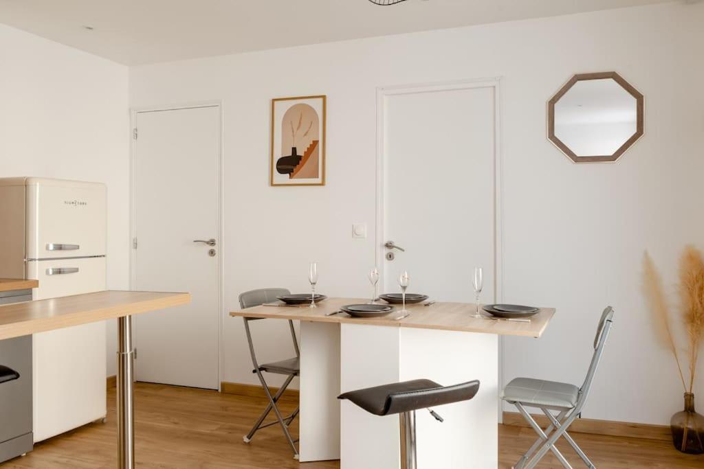 Maison Tourangelle Chic & Cosy Avec Cour Tours Eksteriør billede